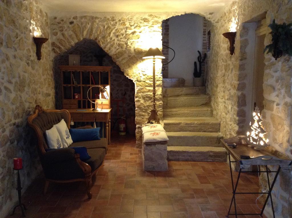 B&B Milleunapietra Romantic Guest House Ausonia Eksteriør bilde